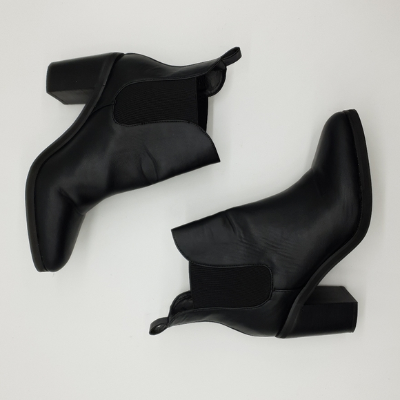 Aus 9 Lavish Black Faux Leather Heeled Boots - Picture 9 of 16